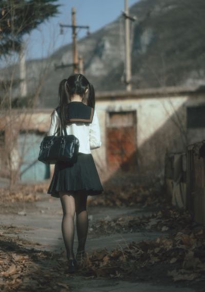 迪拜的女孩在线_DVD在线观看电视